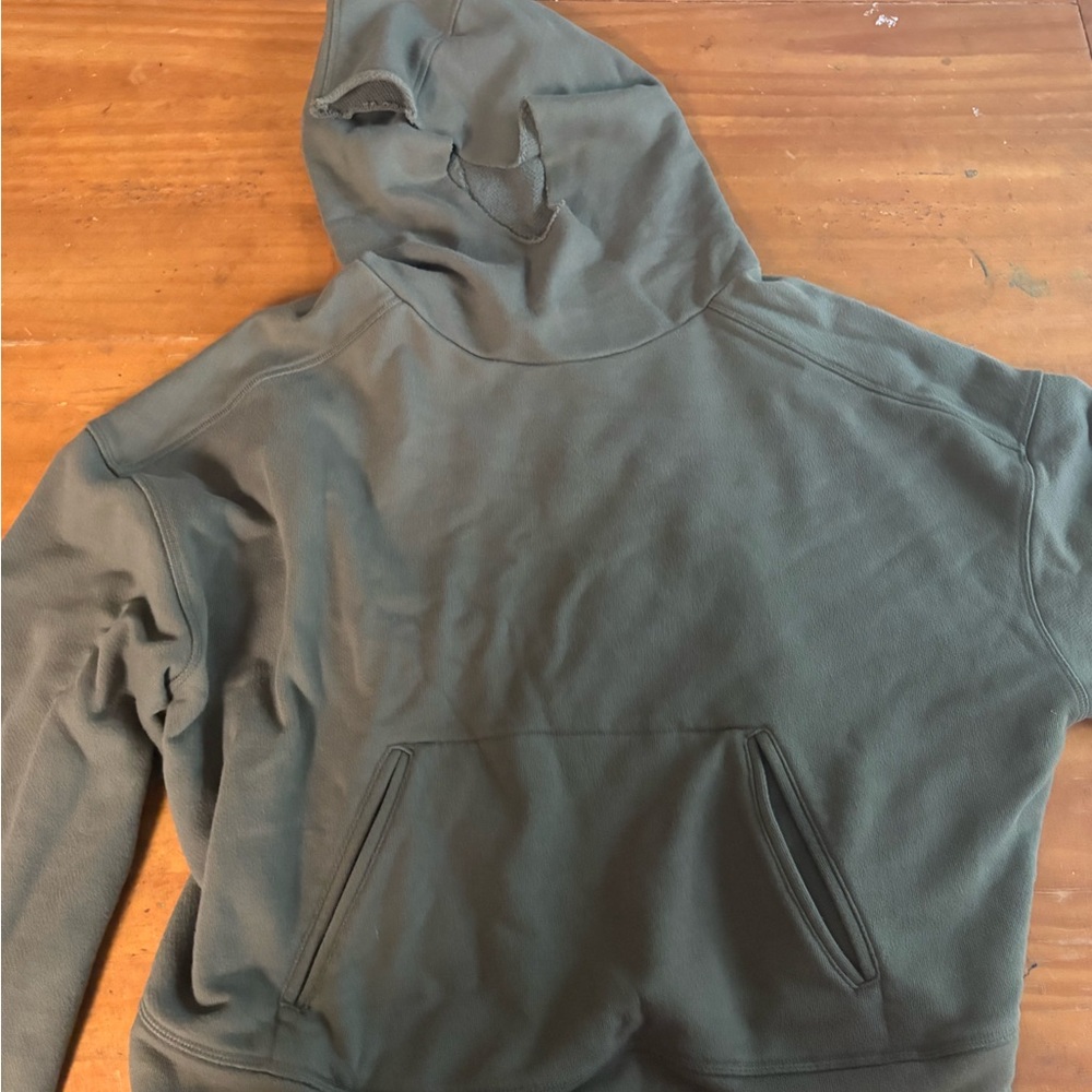 ALO Yoga Women’s Forest Green Hoodie